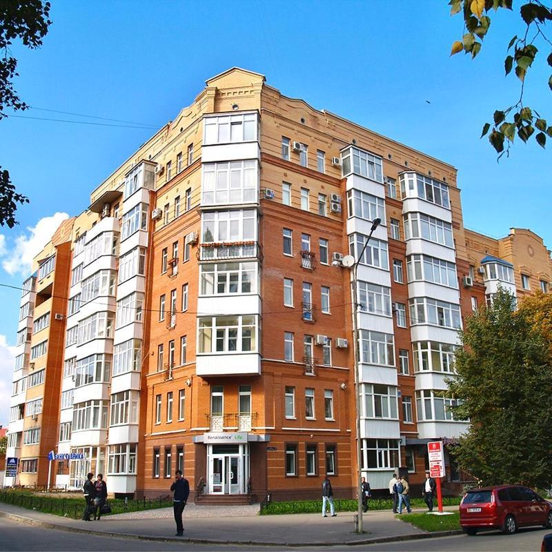 Смак Італії: Білосніжна Студія в Центрі Полтави Poltava Exterior photo